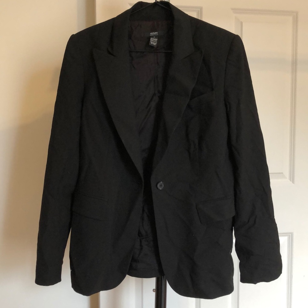Alfani women’s black blazer